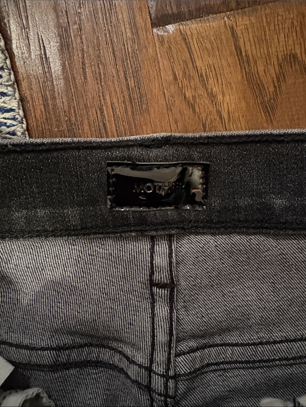 MOTHER High Waisted Smokin Double Heel Jeans in Smoking Section SZ 25 EUC - Picture 6 of 9